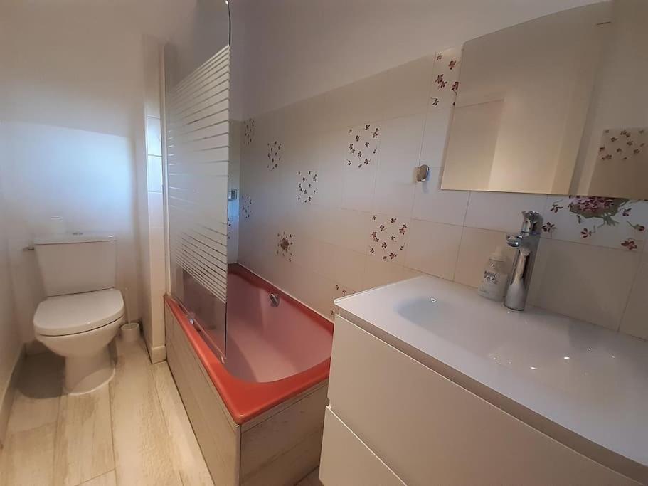 Studio Meuble Avec Terrasse Axe Rennes Saint Malo La Baussaine Екстериор снимка